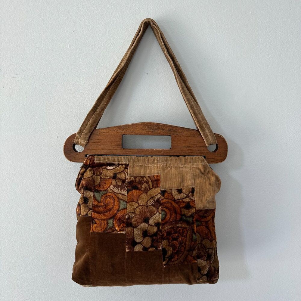 Vintage 70s Patchwork Velvet Shoulder Bag Wooden Handle Boho Floral Earthy - Picture 3 of 14